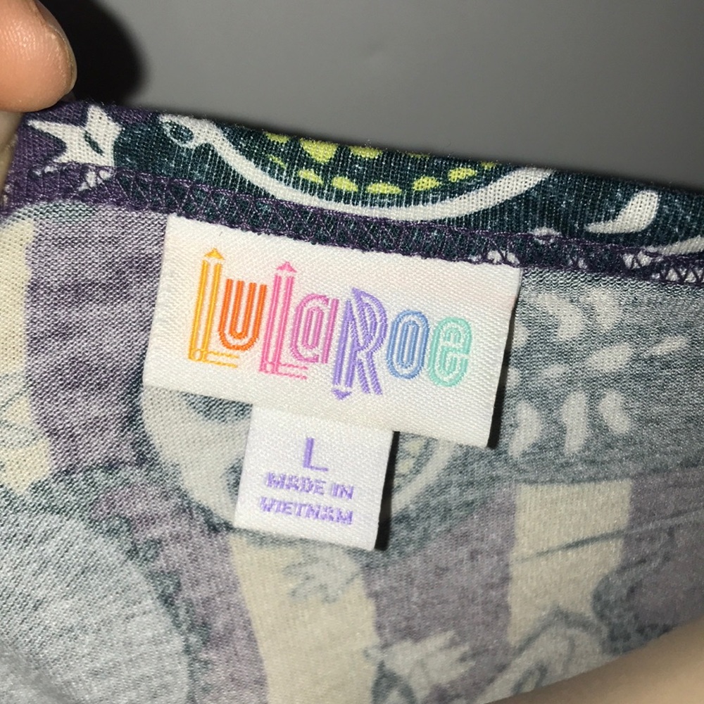 Disney LuLaRoe Shirt Size Women’s Large NWT ♥️♥️ - Picture 4 of 8